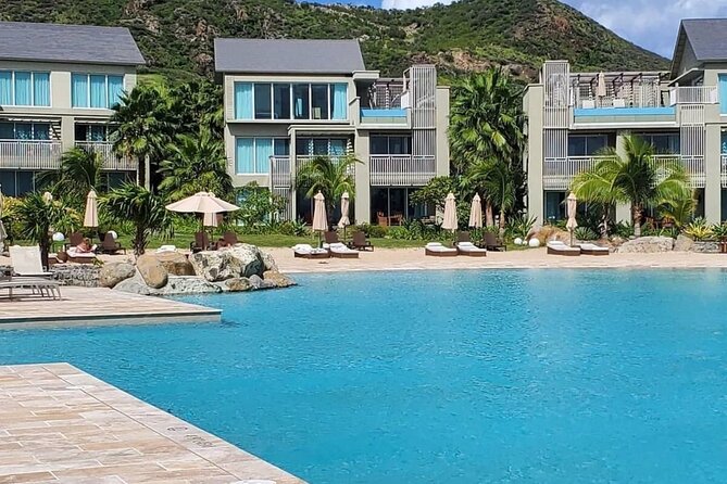 Private Airport Transfers to Park Hyatt & water taxi - Taking the Water Taxi to Nevis