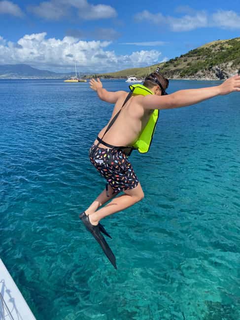 PRIVATE POWER CATAMARAN - Comfort, safety, and who should skip it