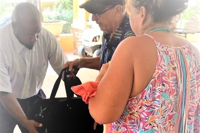 Shared or Private St Kitts Airport Roundtrip Transfer - The 10 to 20 minute ride to your hotel