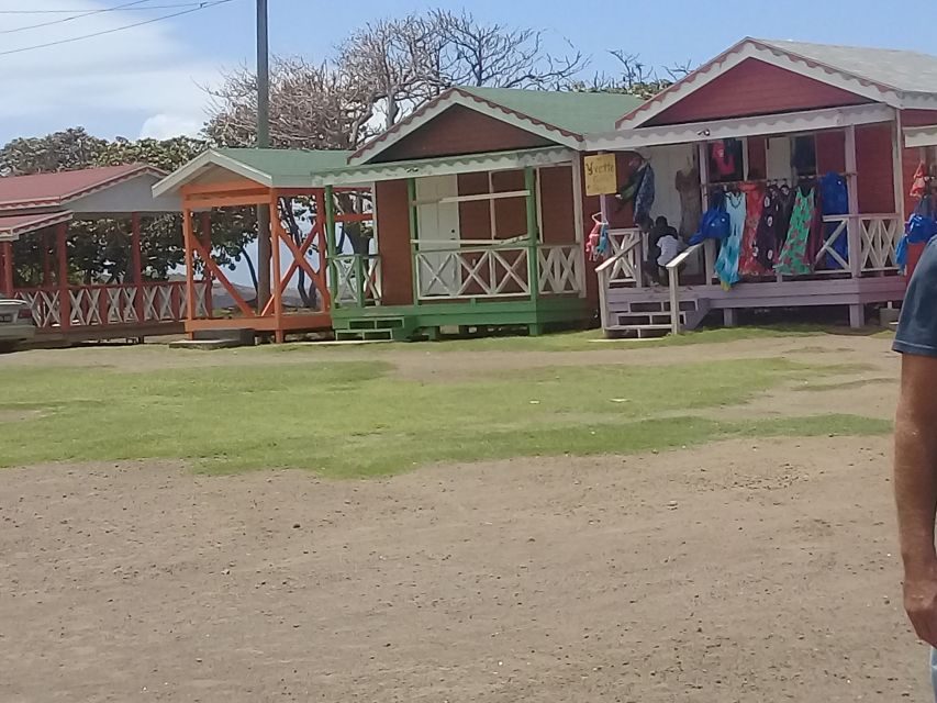 St. Kitts Island Half-Day Bus Tour - Romney Manor and the Caribelle Batik Factory