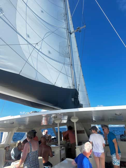 Two Islands One Paradise - Leaving Port Zante on the Sailing Vessel Swaliga